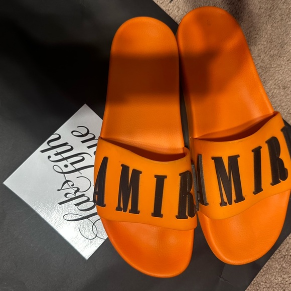 Amiri slides are comfortable leather outsole and design to fit a size 11 foot. - Picture 3 of 3